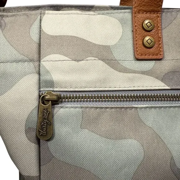 Thirty-one Step Up Tote in Soft Camo Large Tote Bag Crossbody Handles And Straps - Picture 4 of 16